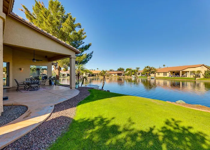 Сasa de vacaciones Patio + Water View: Lakefront Escape! Chandler