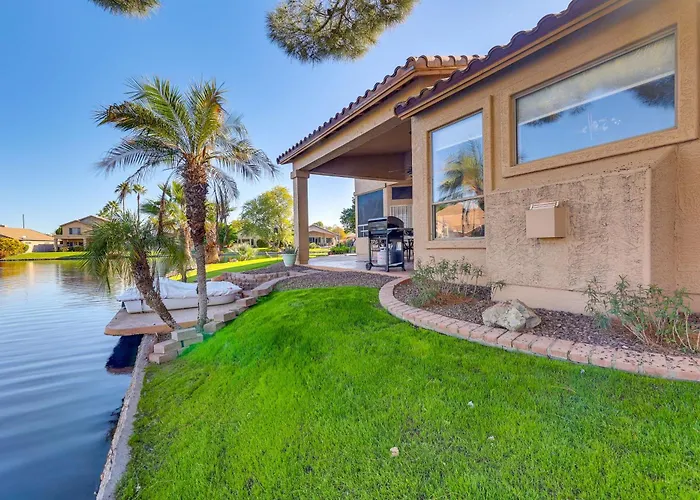 Patio + Water View: Lakefront Escape! *