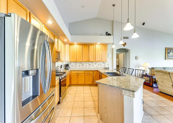 Сasa de vacaciones Patio + Water View: Lakefront Escape! Chandler
